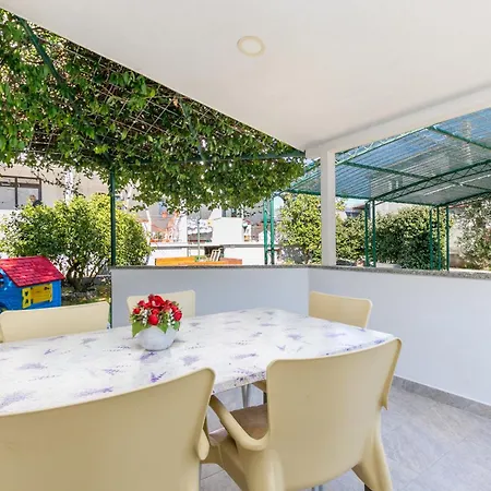 아파트 With Parking Space Kastel Stafilic, - 21948 Kaštela