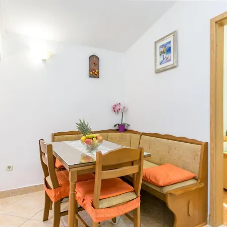 With Parking Space Kastel Stafilic, - 21948 Appartamento