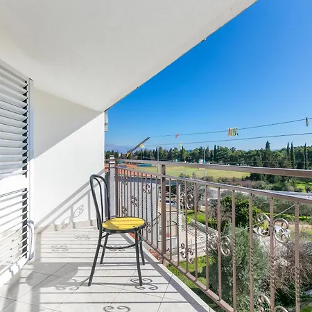 With Parking Space Kastel Stafilic, - 21948 아파트