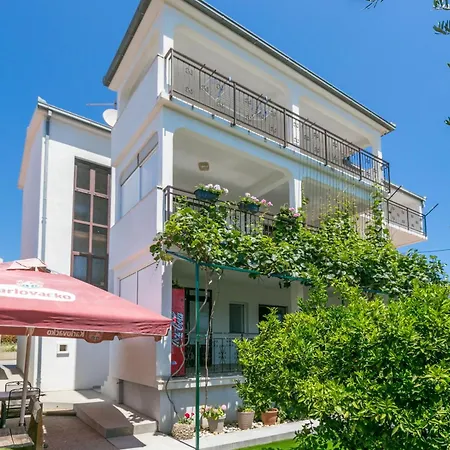 아파트 With Parking Space Kastel Stafilic, - 21948 *