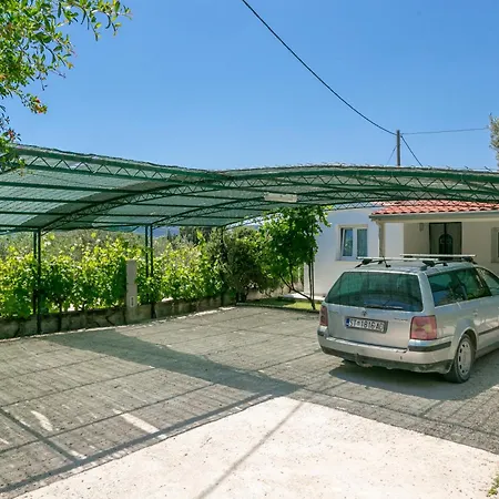 아파트 With Parking Space Kastel Stafilic, - 21948 *